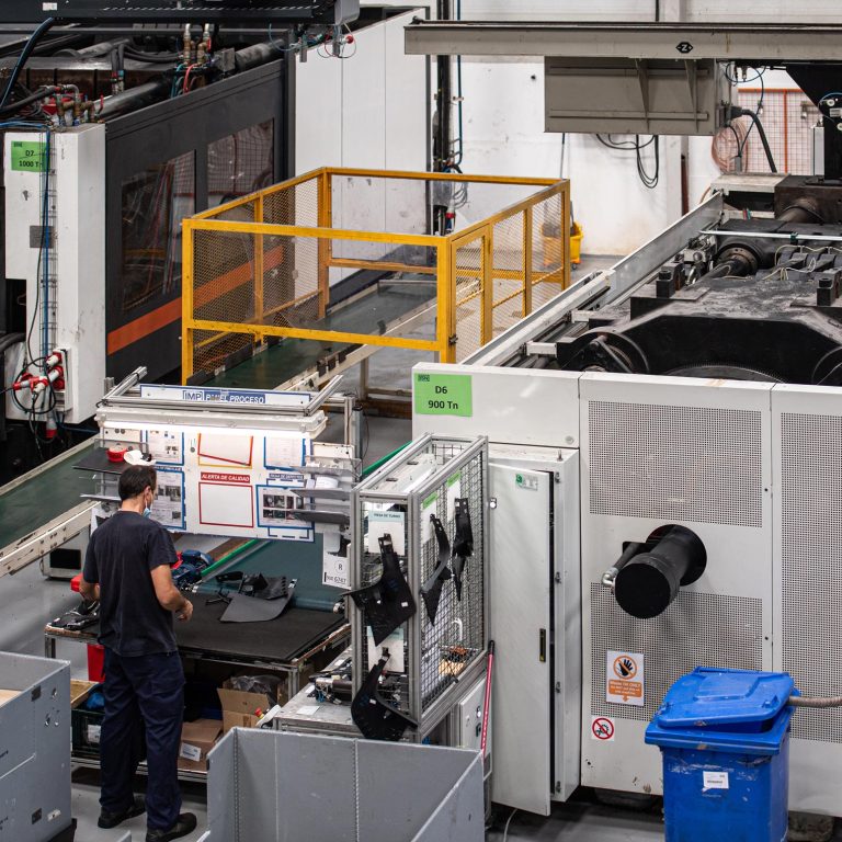 AKT-plasticos-900Tn-Grupo-ISN